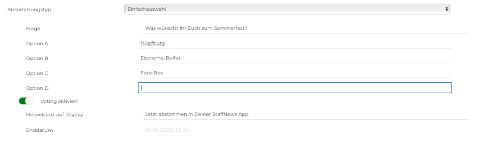 Voting mit Frage, Antwortoptionen, Schalter „Voting aktiviert“, Hinweistext auf dem Display und Enddatum